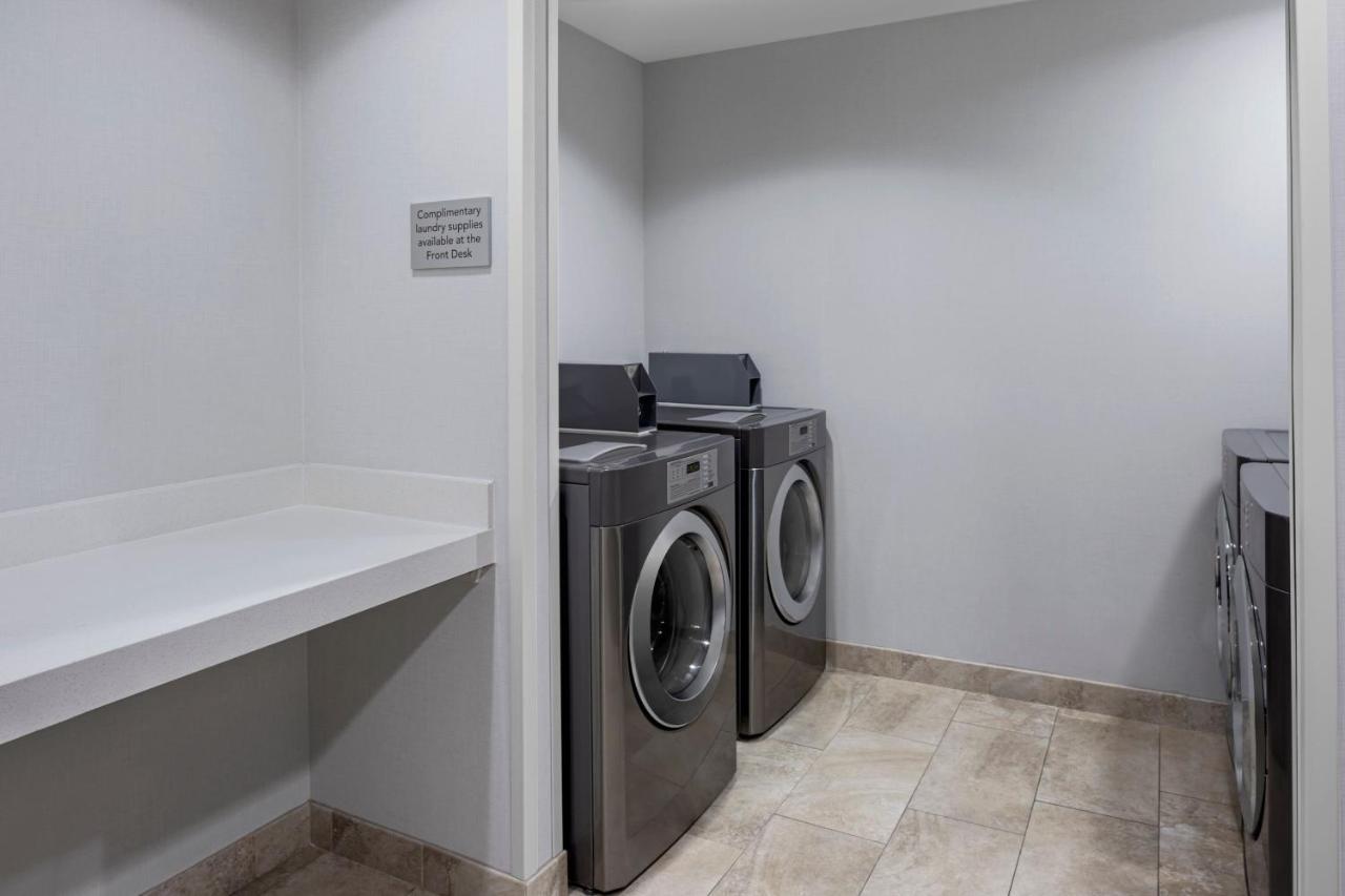 Courtyard By Marriott San Angelo Hotel Buitenkant foto