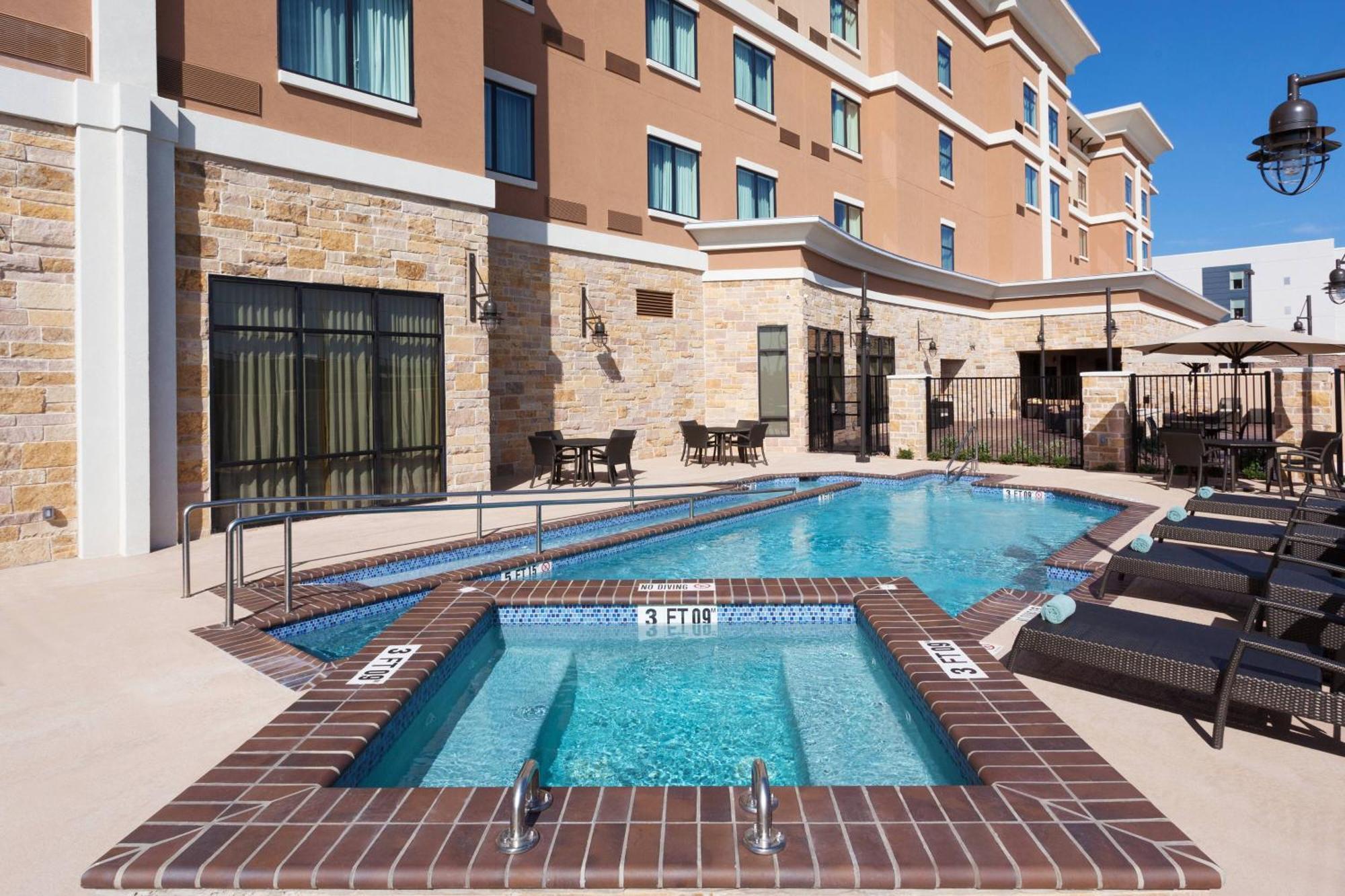 Courtyard By Marriott San Angelo Hotel Buitenkant foto