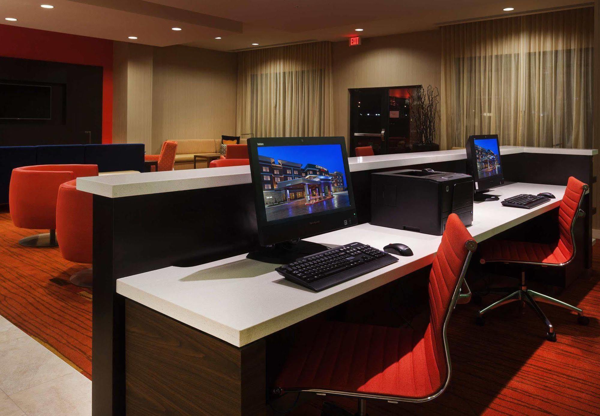 Courtyard By Marriott San Angelo Hotel Buitenkant foto
